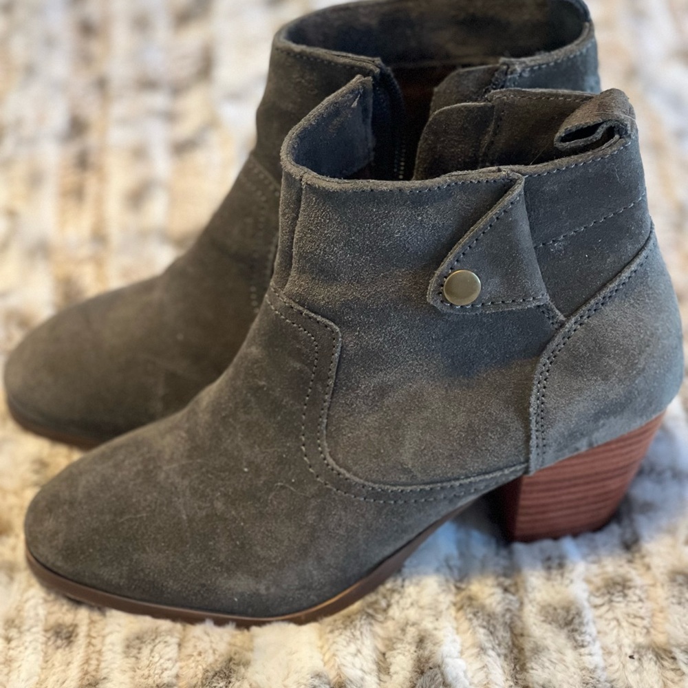 Diba booties